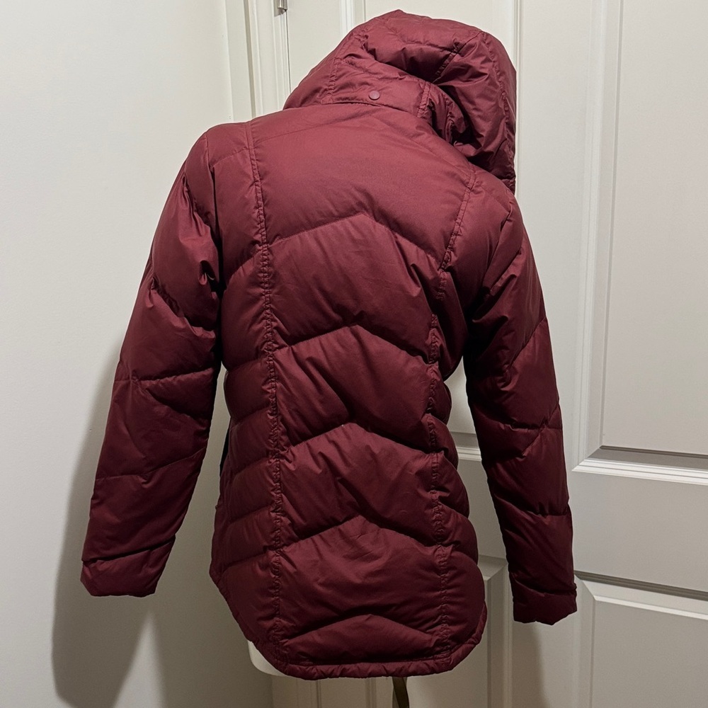 Patagonia Women's Down Burgundy Puffer Jacket with Hood - Picture 10 of 14